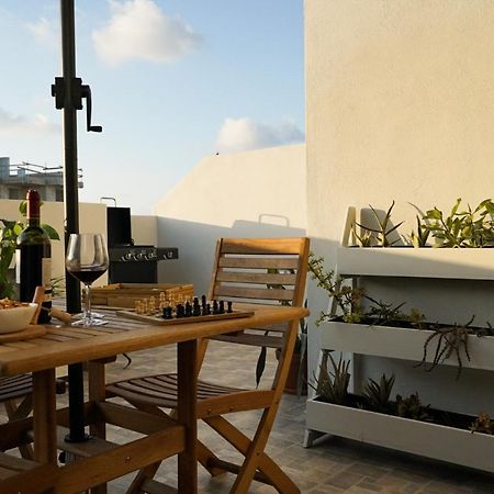Cosy Designer Seaview Penthouse With Terrace & Bbq Lejlighed San Pawl il-Baħar Eksteriør billede