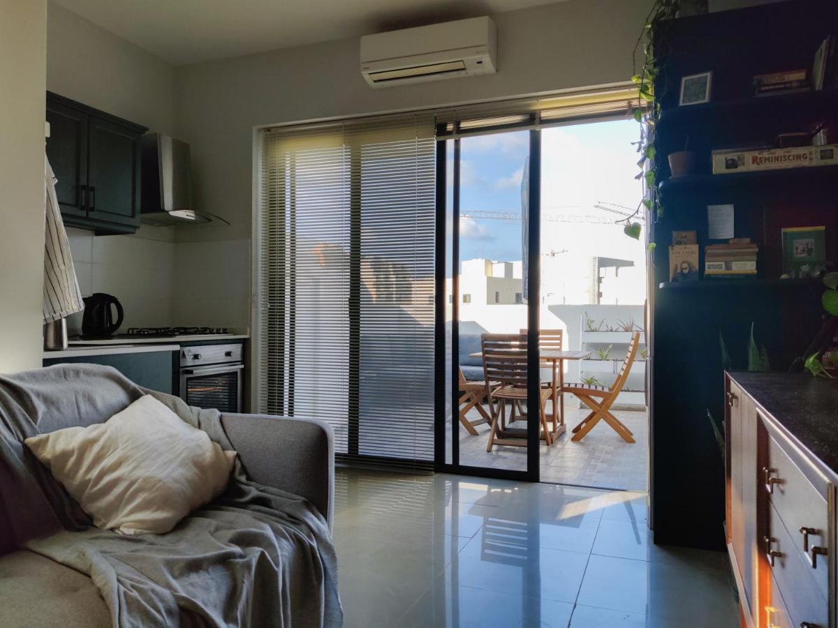 Cosy Designer Seaview Penthouse With Terrace & Bbq Lejlighed San Pawl il-Baħar Eksteriør billede